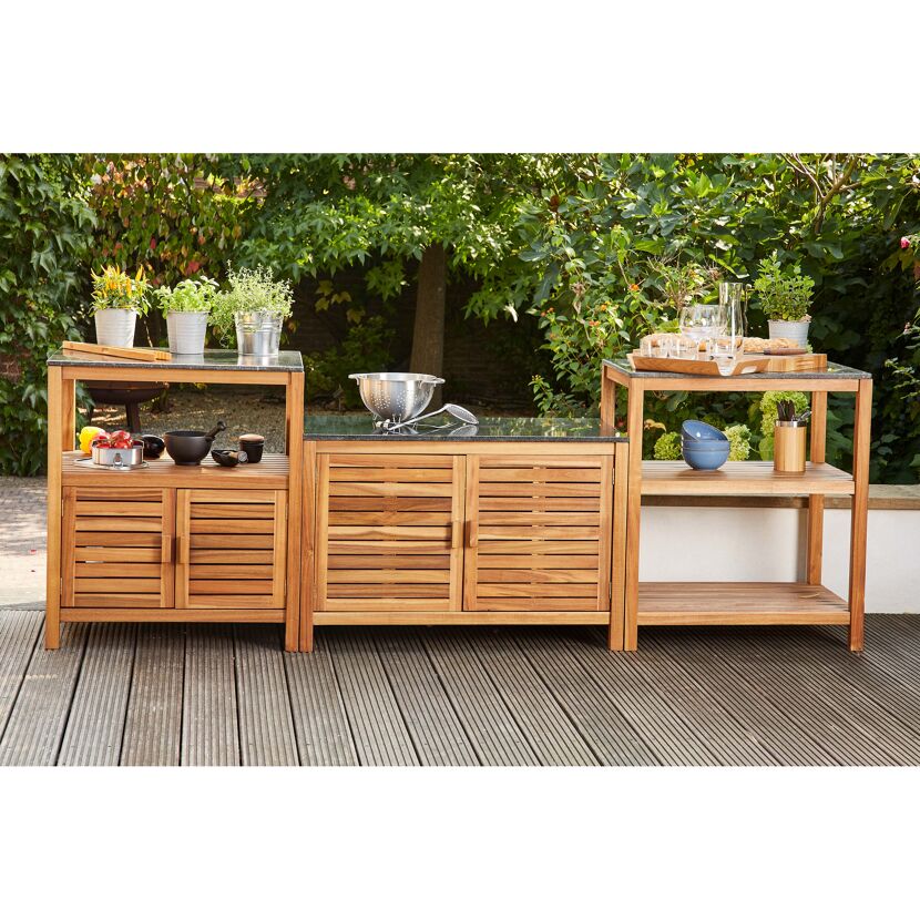 Dreiteilige Outdoor-Küche aus Holz mit Granitplatte