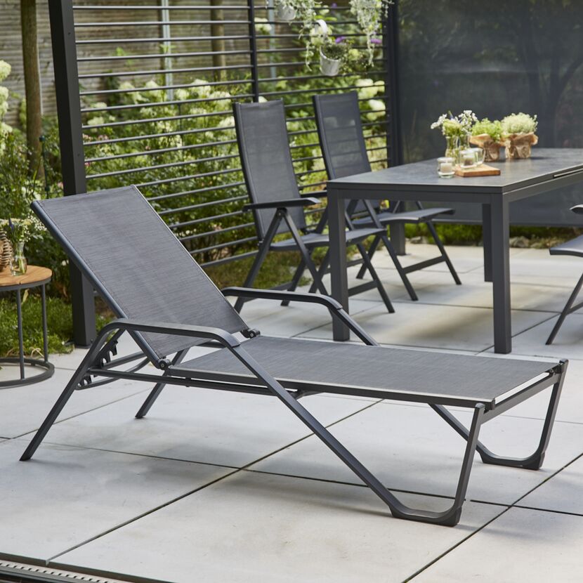 Sonnenliege 'Tesoro' klappbar anthrazit/schwarz 69,5 x 108 x 195 cm