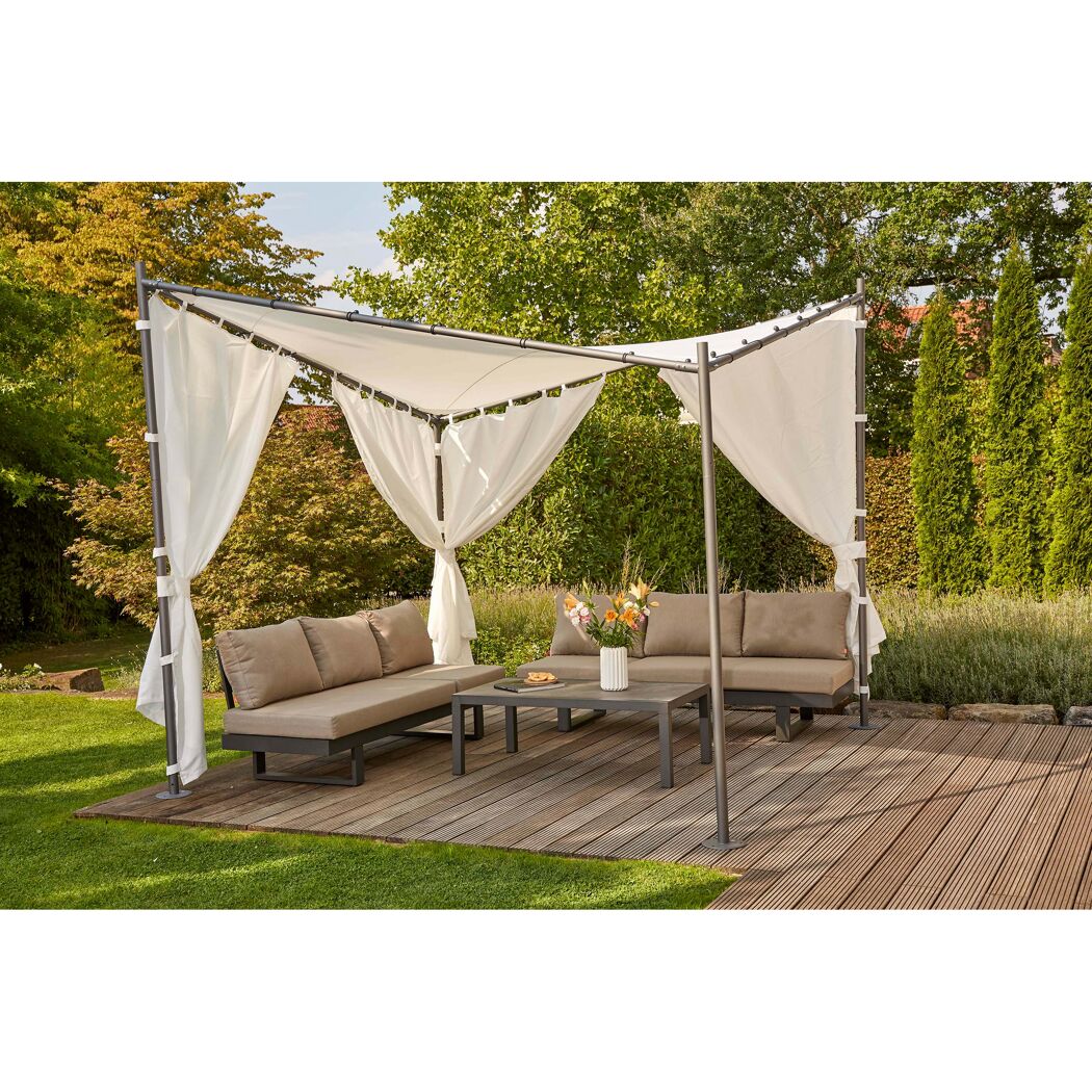 Pavillon Berlino mit Vorhängen und Lounge-Möbeln