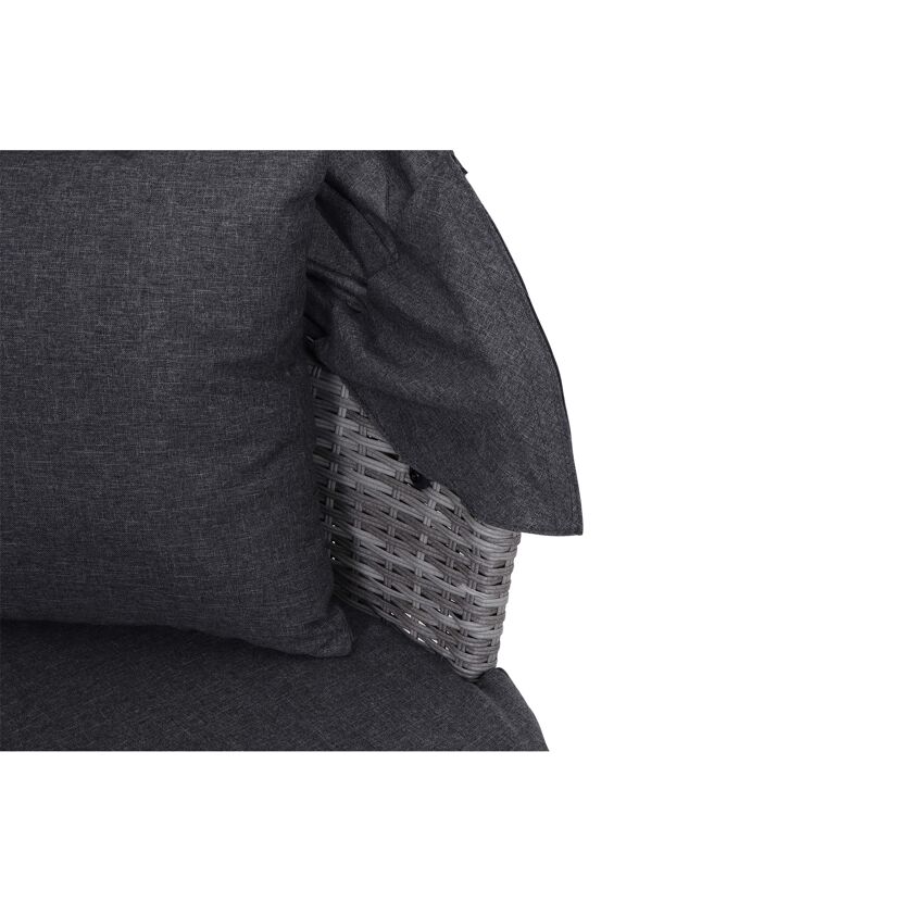 Detailansicht einer grauen Loungeinsel mit Kissen