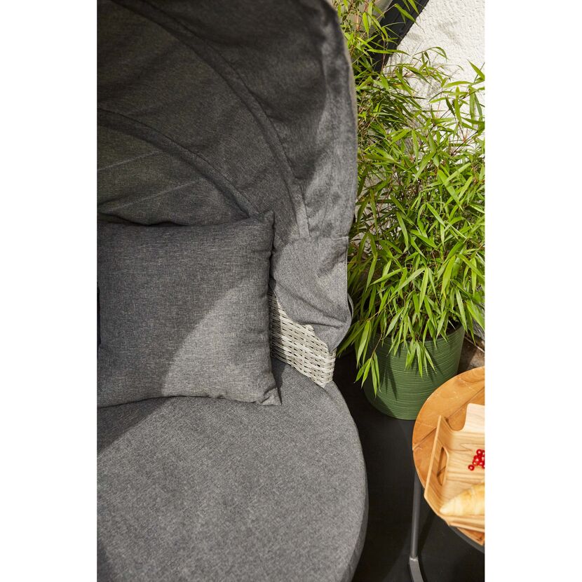 Rundes graues Loungeinsel-Sofa mit Sonnendach und Kissen