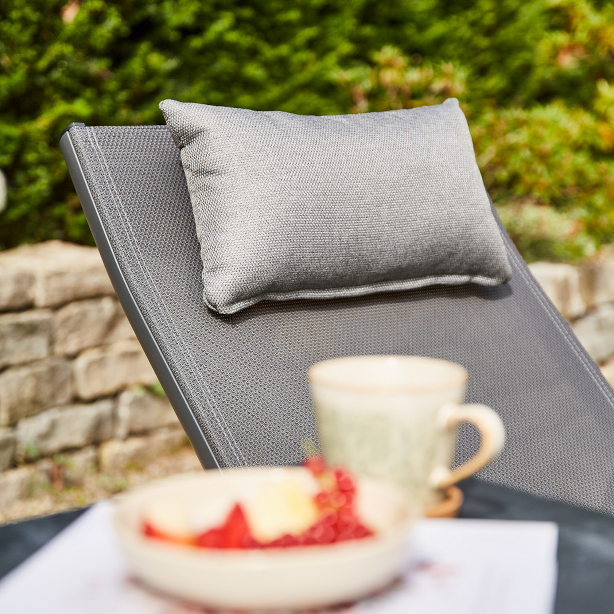 Sonnenliege 'Miami' anthrazit 155 x 65,5 x 105 cm