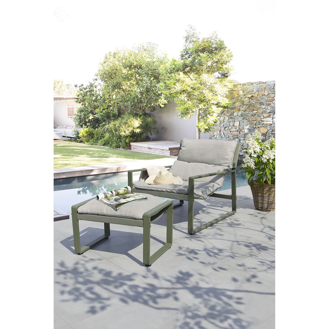 Gartenmöbel: Relaxsessel Lynn mit Hocker