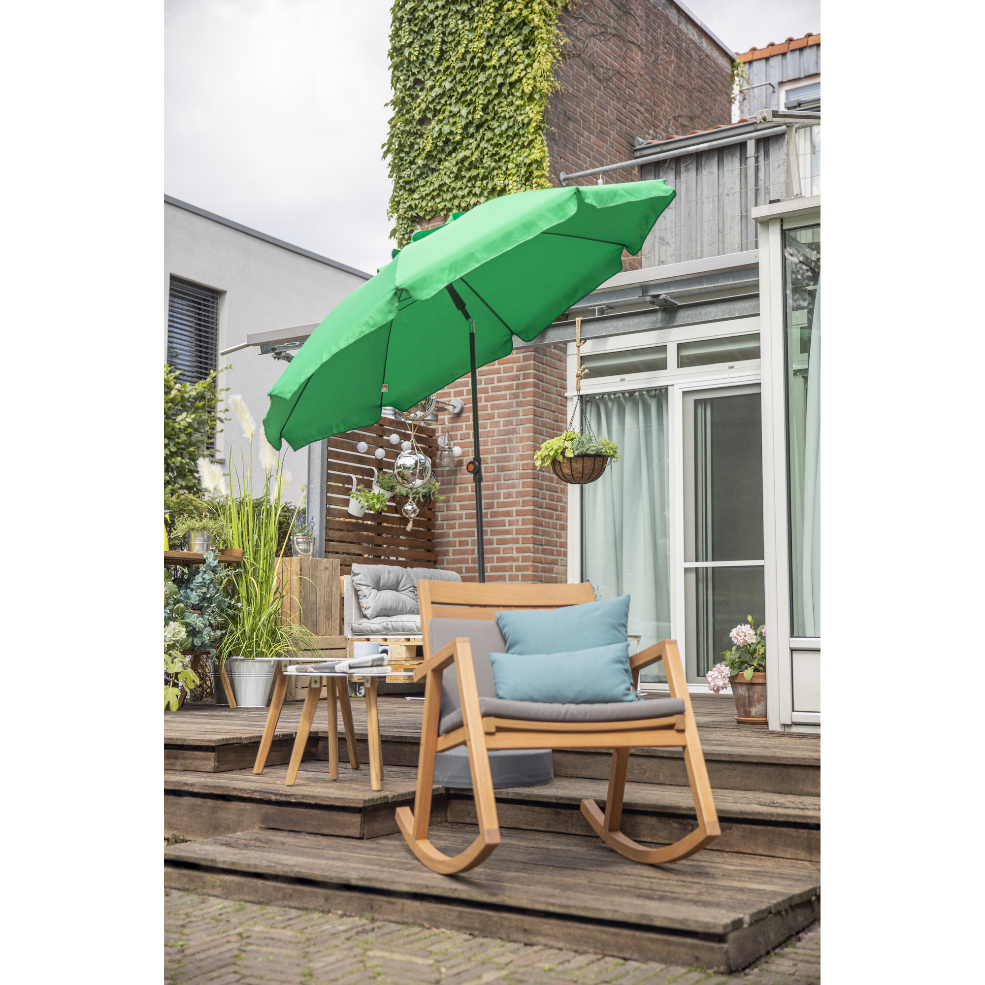 Schaukelstuhl 'Alva' teakfarben 92 x 68 x 86 cm