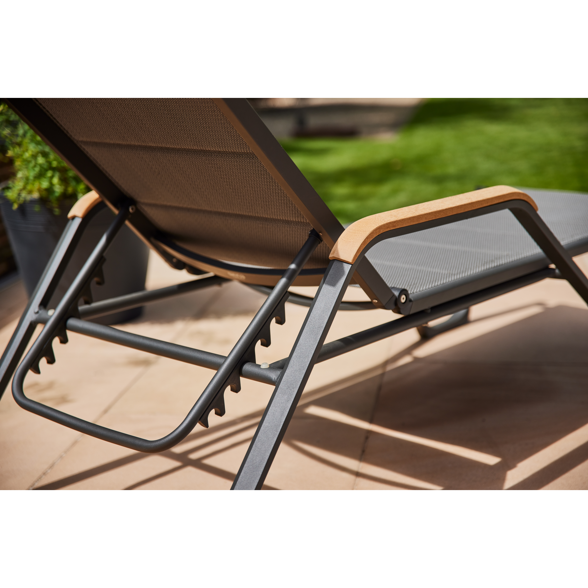 Sonnenliege 'Tesoro' anthrazit 69,5 x 108 x 195 cm