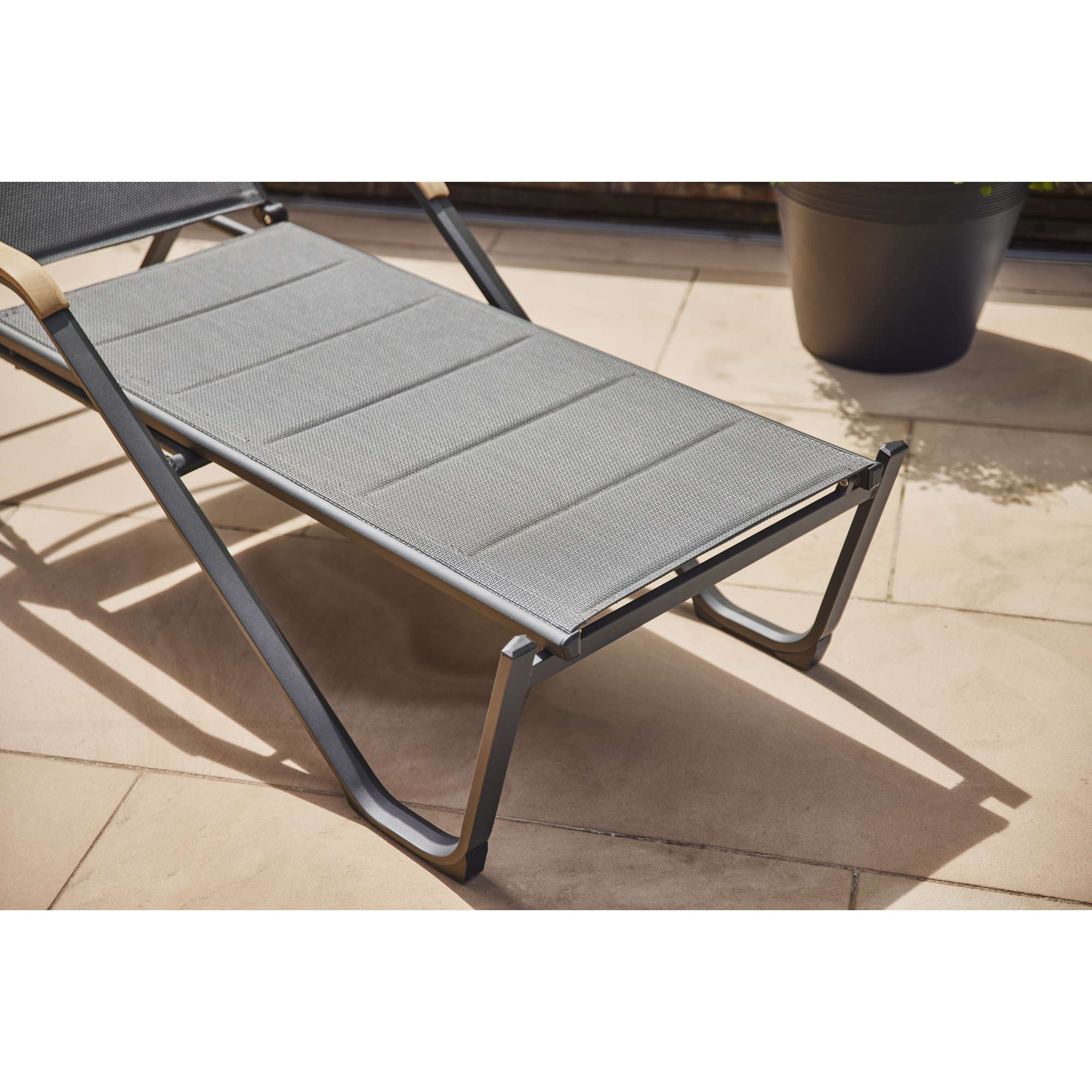 Sonnenliege 'Tesoro' anthrazit 69,5 x 108 x 195 cm