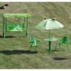 Grüne Kinderschaukel, -tisch und -stühle mit Froschmotiv im Garten