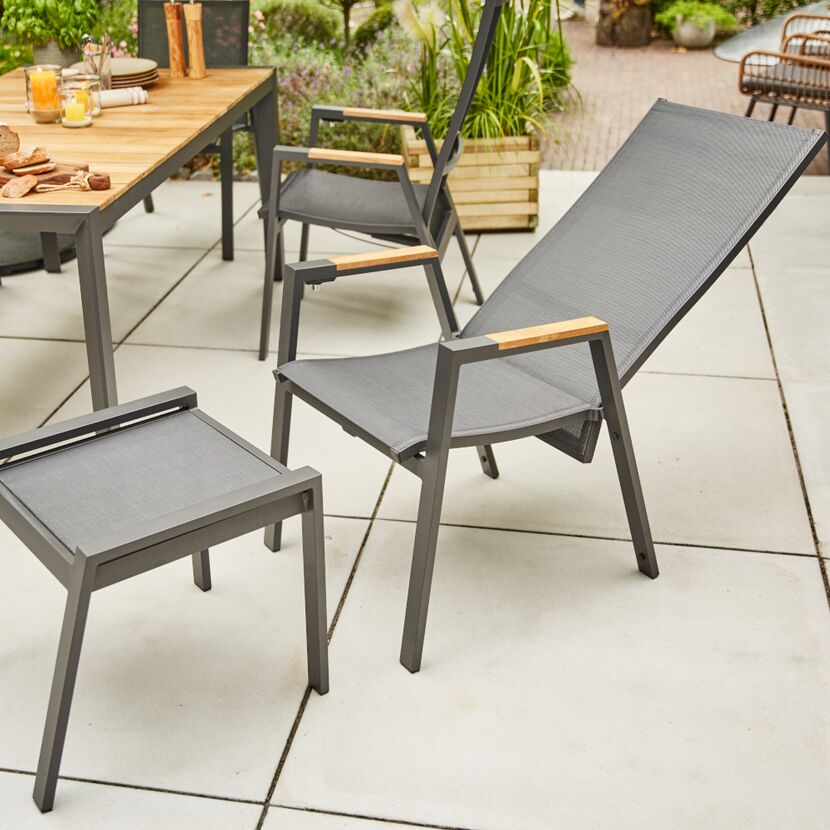 Gartenstuhl 'Savona' stapelbar Aluminium anthrazit 60 x 113 x 73 cm