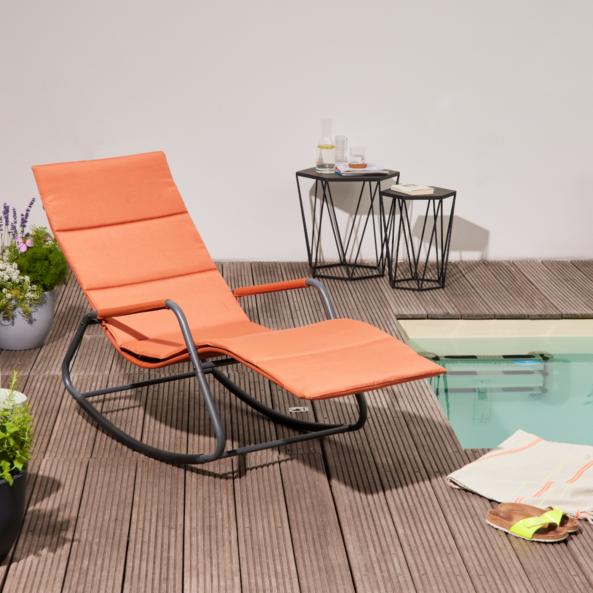 Schaukelliege 'Aliano' rot 57 x 84 x 143 cm