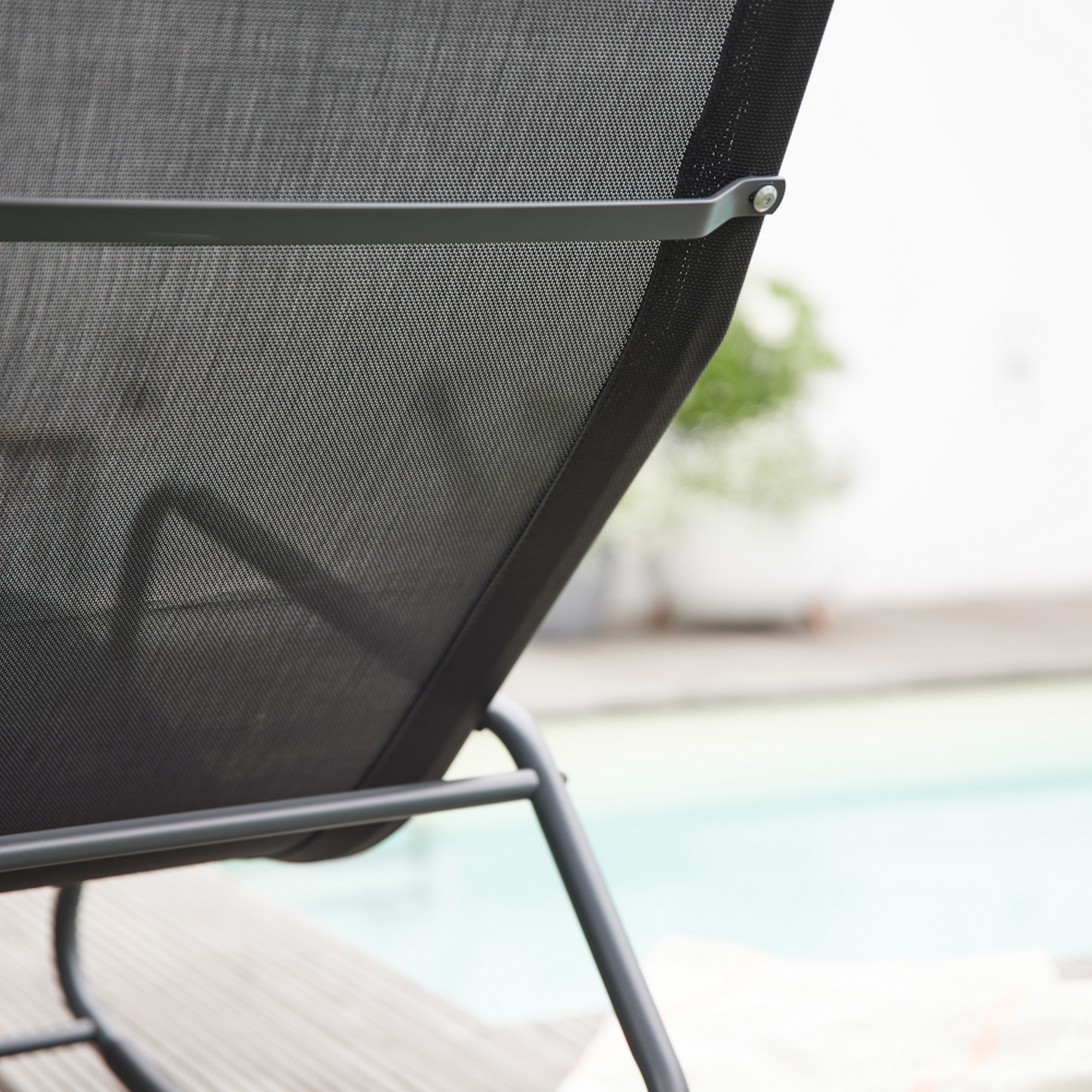 Schaukelliege 'Aliano' schwarz 57 x 84 x 143 cm