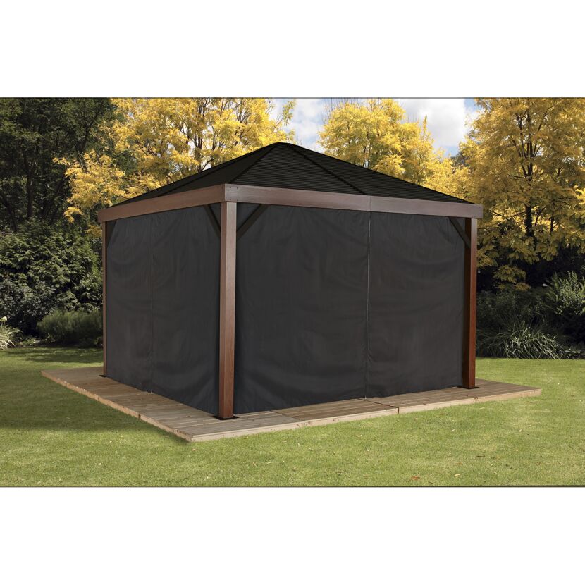 Pavillon Valencia mit dunkelgrauen Vorhängen