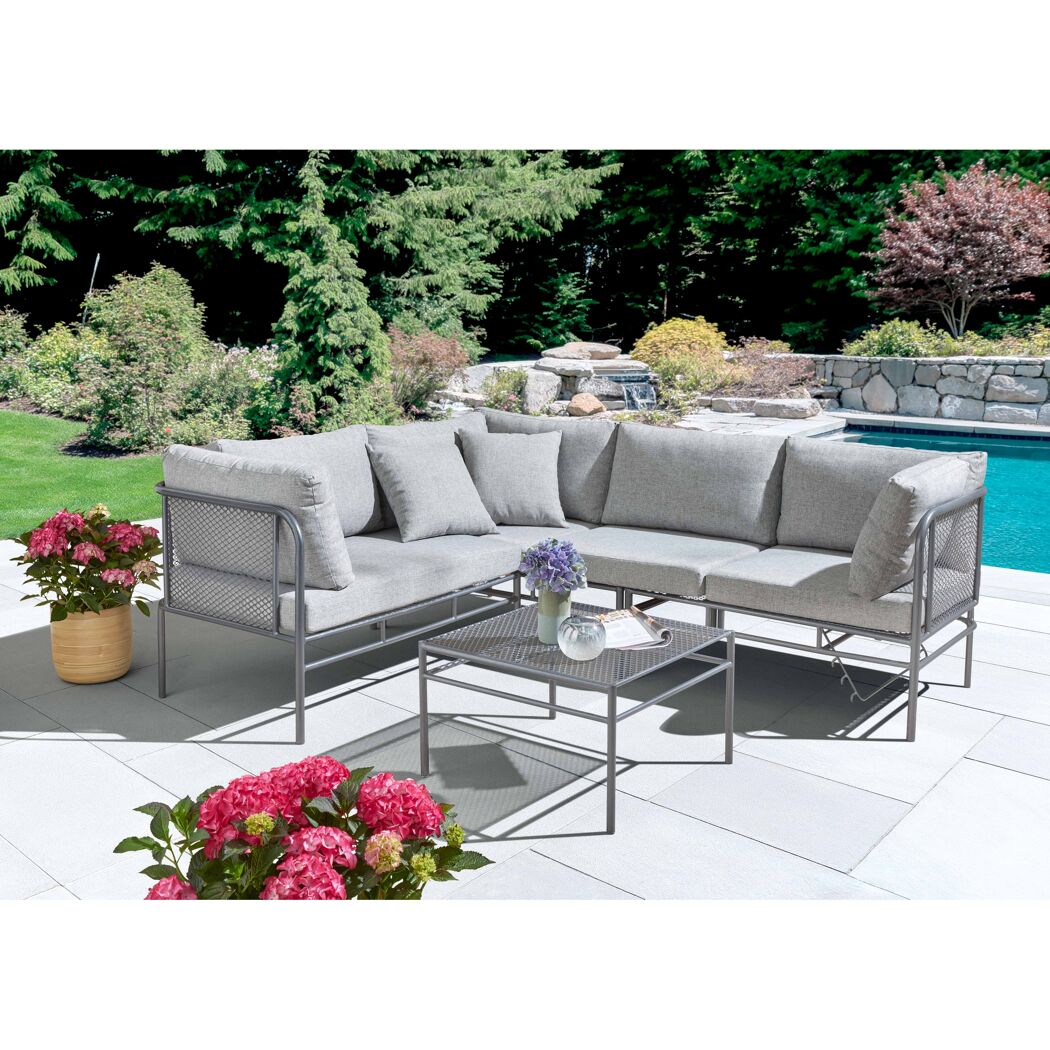 Graue Gartenmöbel Lounge mit Tisch