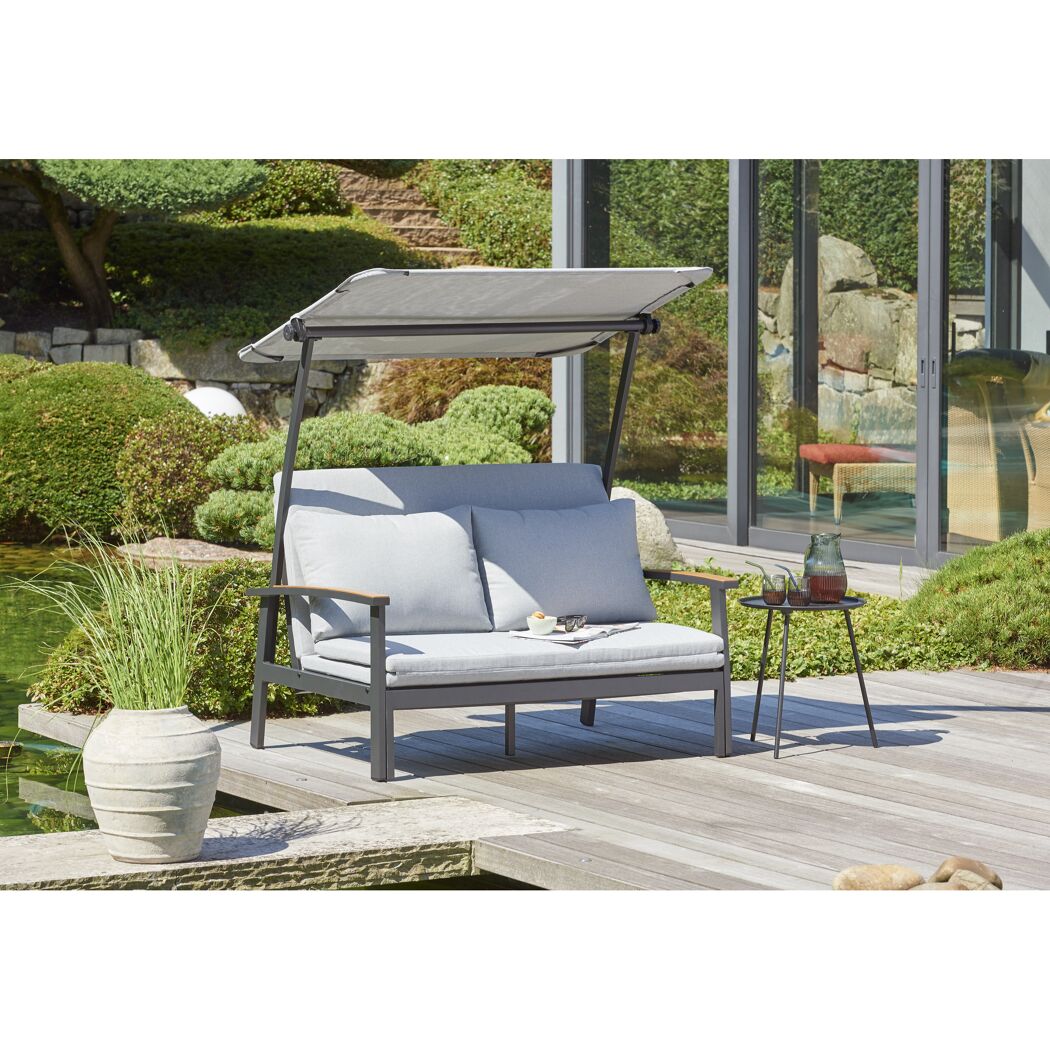 Gartenbank mit Sonnendach