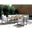 Graues Gartenmöbel-Set mit Tisch und Stühlen