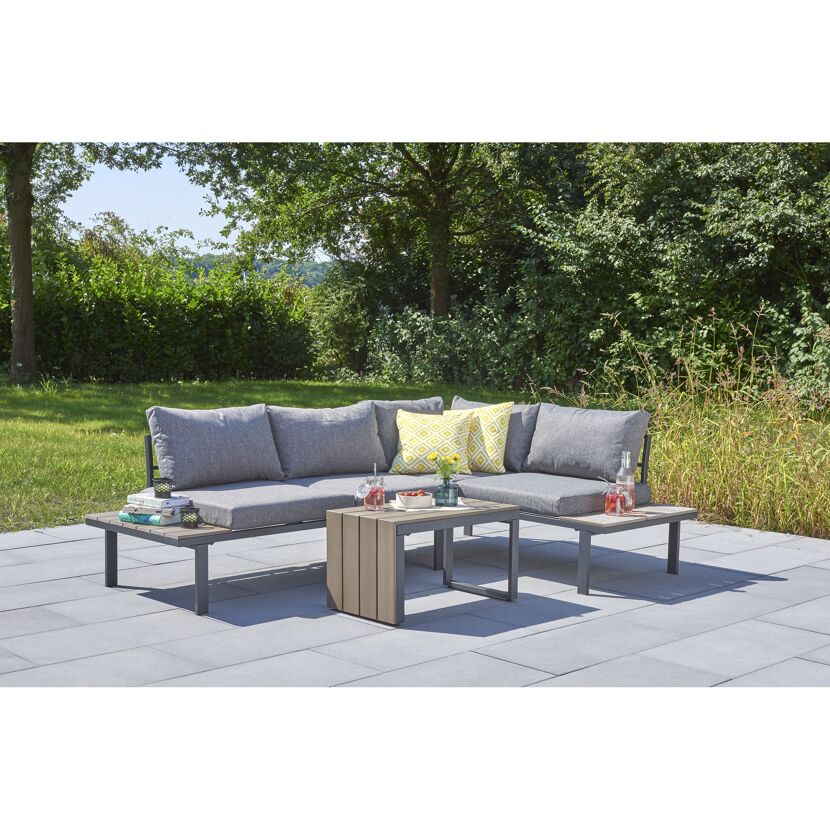 Gartenlounge Nola mit drei Tischen