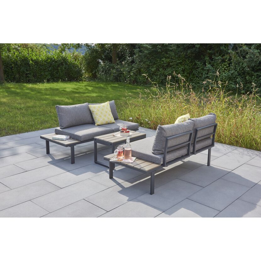 Gartenmöbel Lounge-Set mit zwei Sofas und zwei Tischen