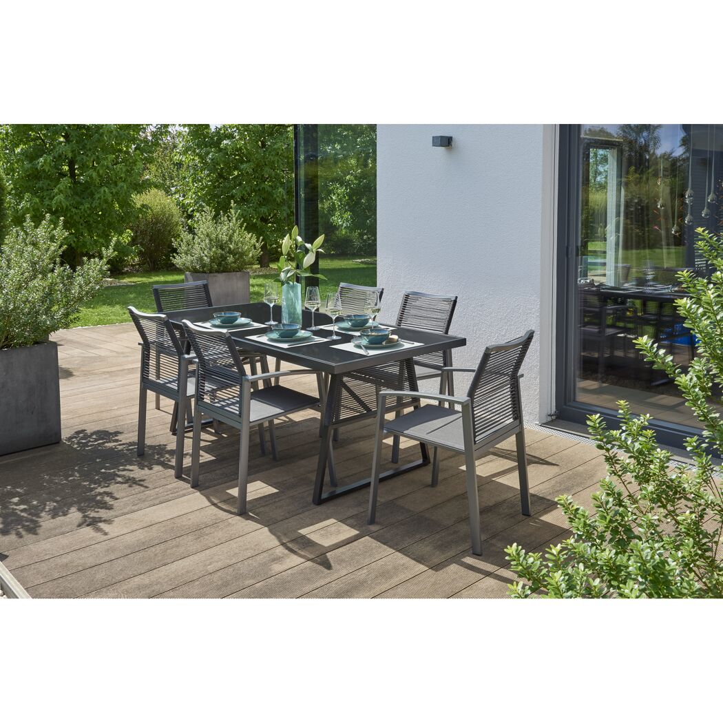 Gartenmöbel-Set mit Tisch und sechs Stühlen