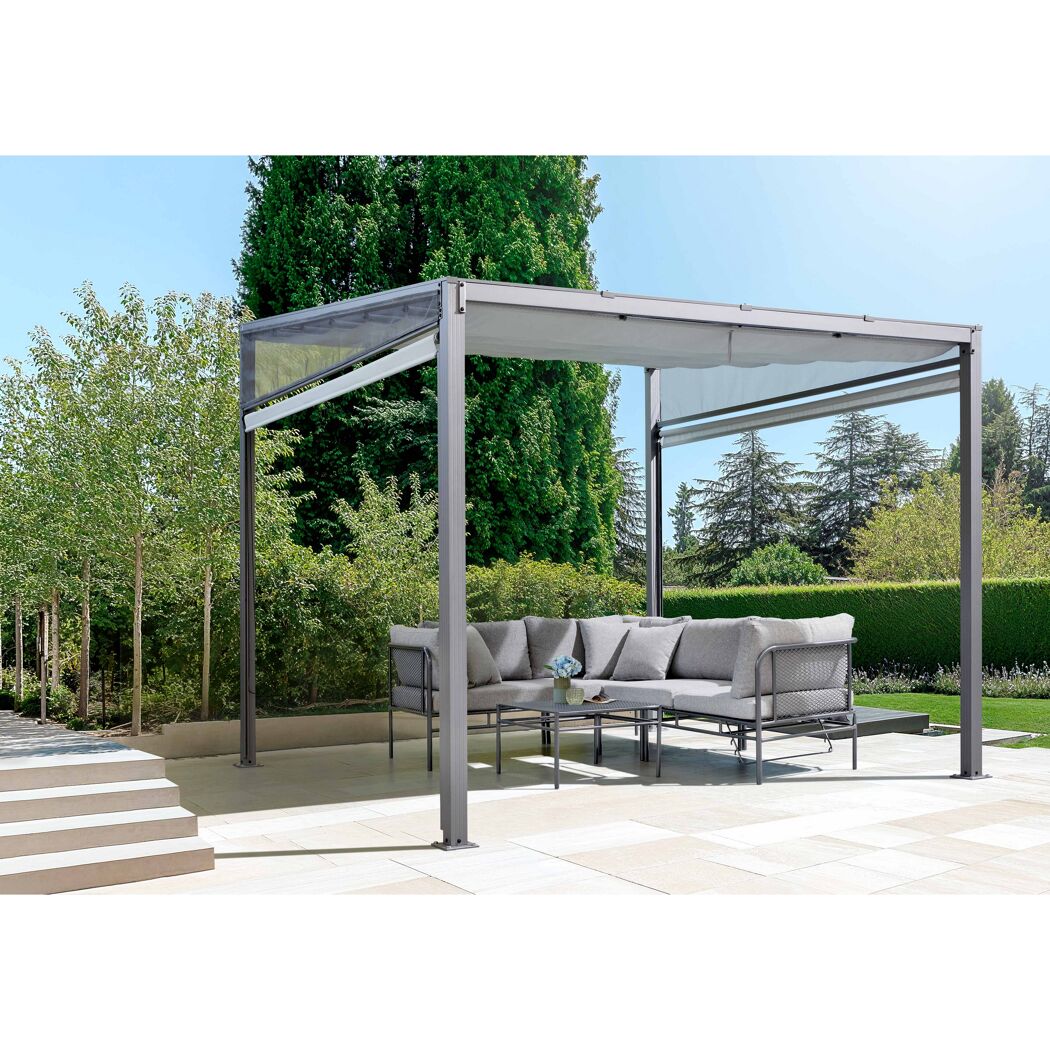 Pavillon mit Sofa und Tisch