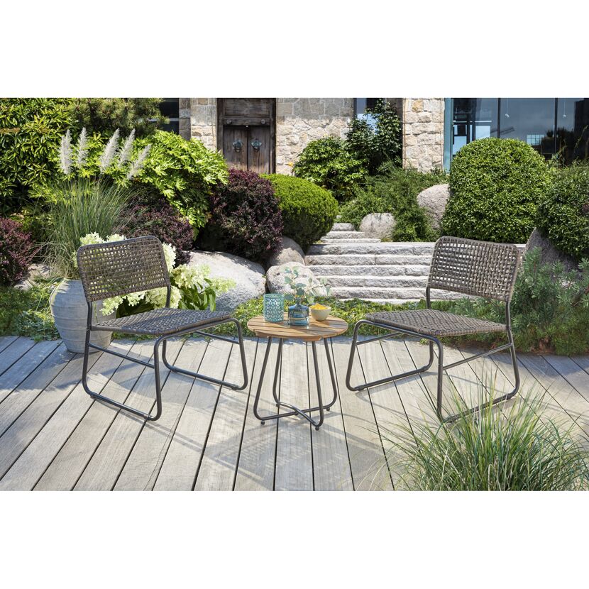 Gartenmöbel-Set mit zwei Stühlen und einem Tisch