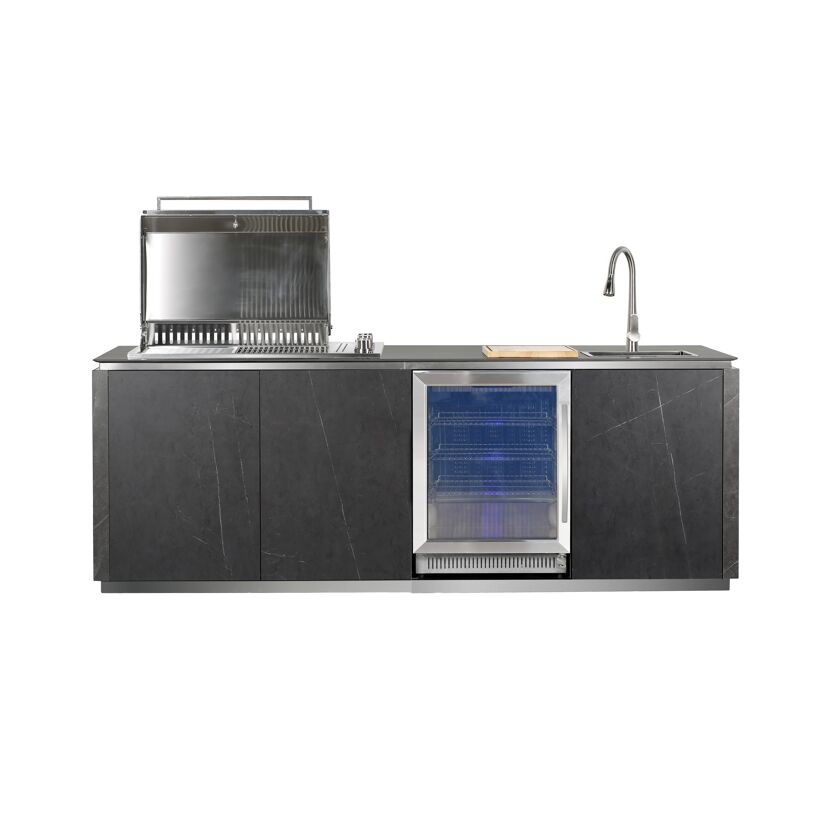 Outdoorküche mit Grill, Spüle und Kühlschrank