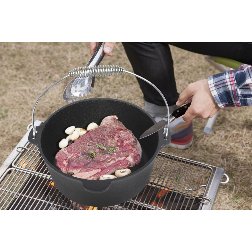 Steak und Knoblauchzehen im El Fuego Dutch Oven
