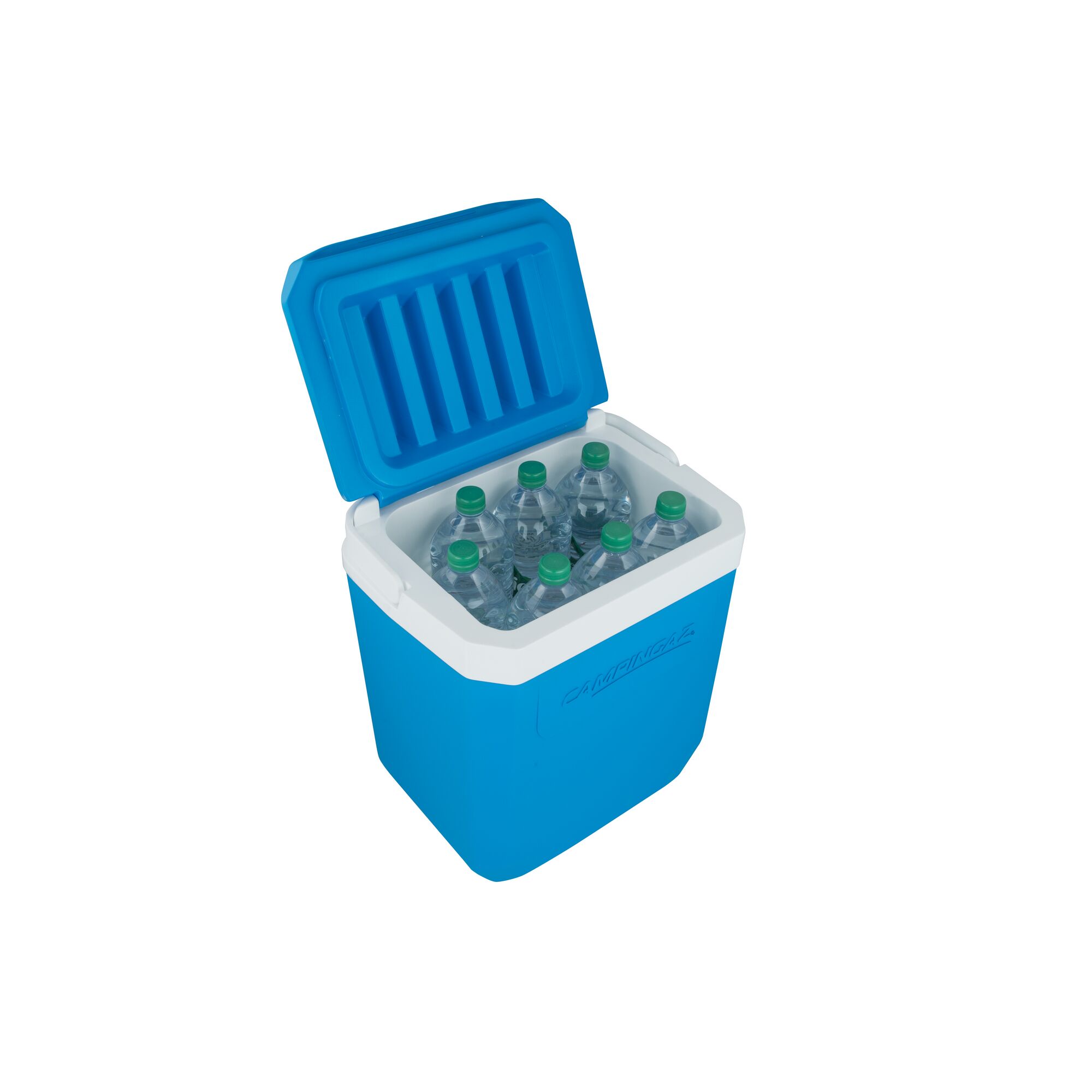 Blaue Kühlbox Coleman Icetime Plus 26 L mit sechs Wasserflaschen.