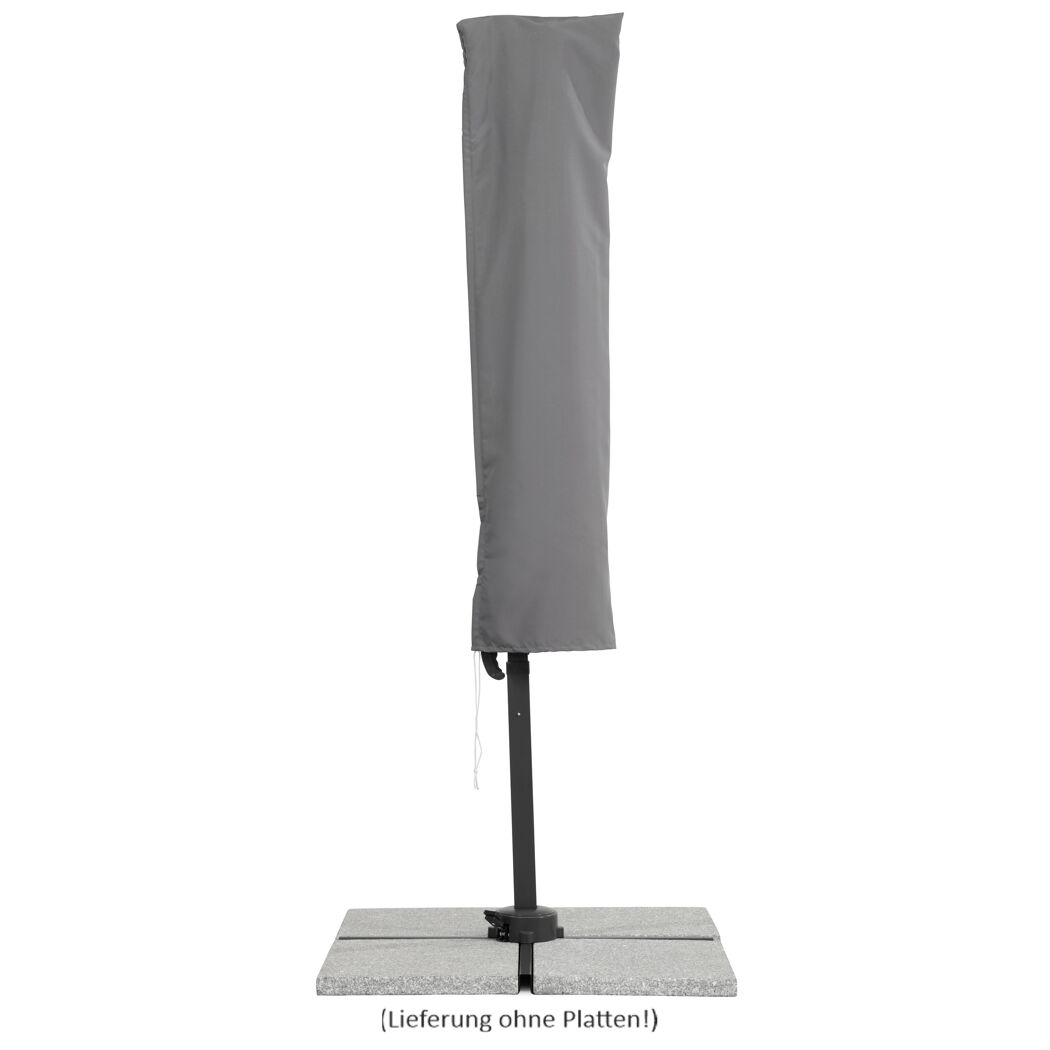 Geschlossener Sonnenschirm mit Schutzhülle
