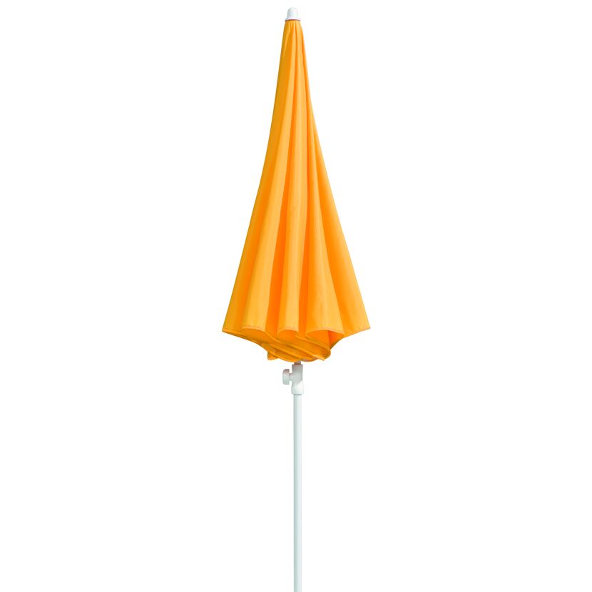 Geschlossener, orangefarbener Sonnenschirm