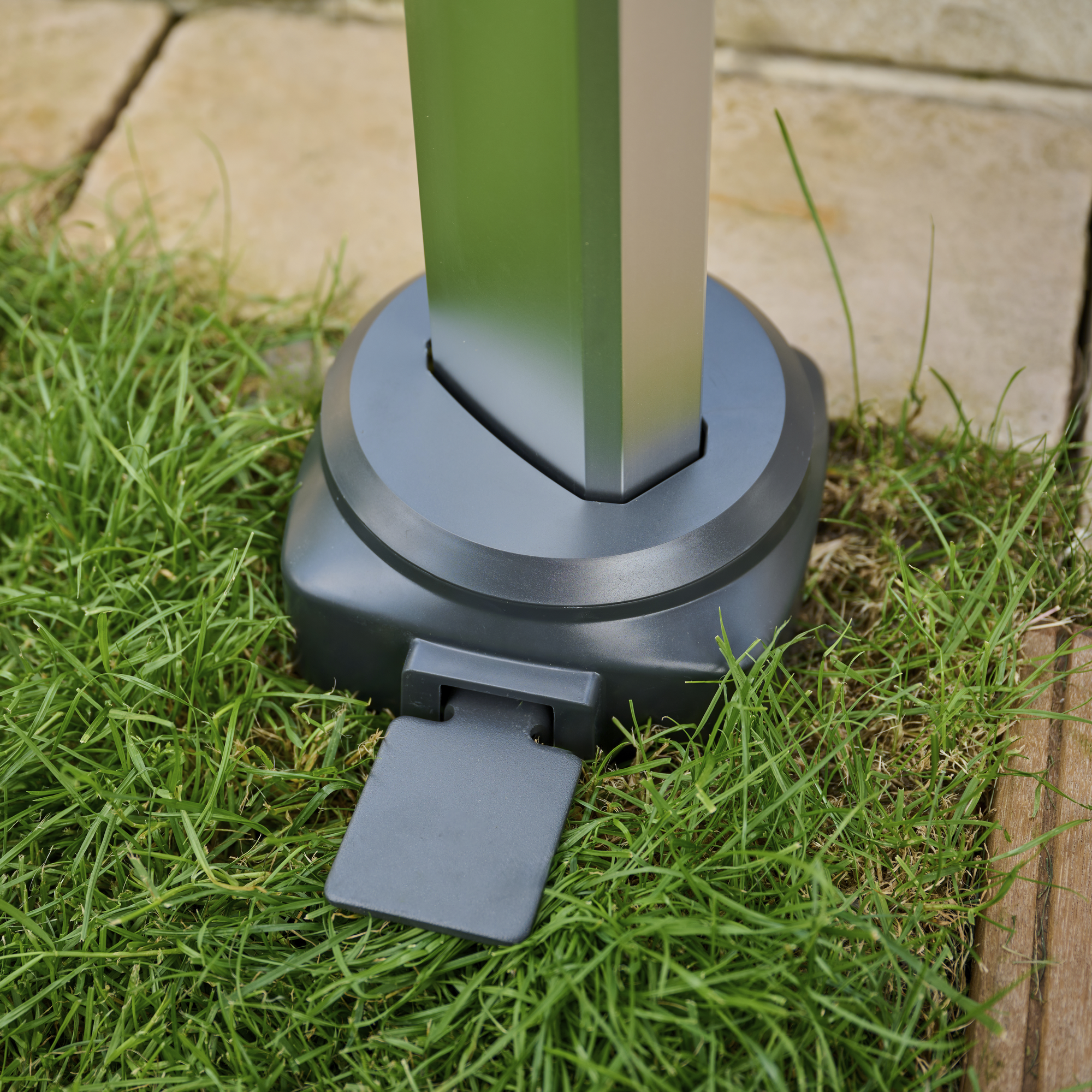 Bodenhülse 'Earthbase' Stahl für Ampelschirme