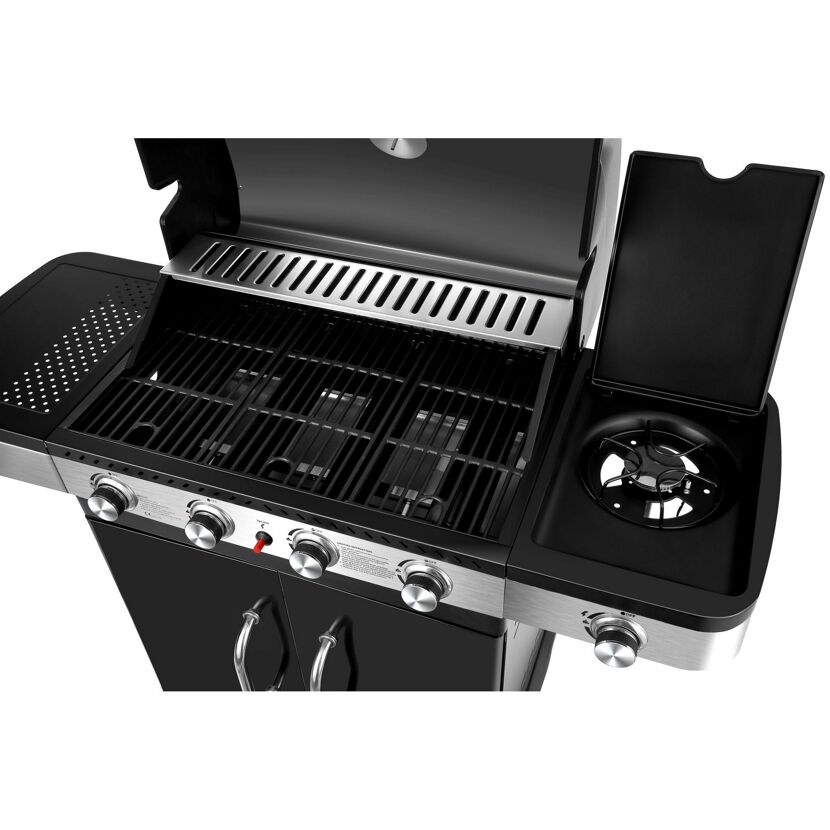Gasgrill mit geöffnetem Deckel und Seitenbrenner