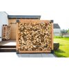 Holzstapel im Garten