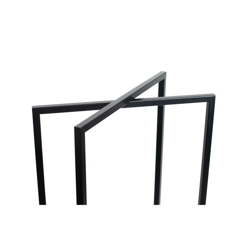 Schwarzes Metallgestell
