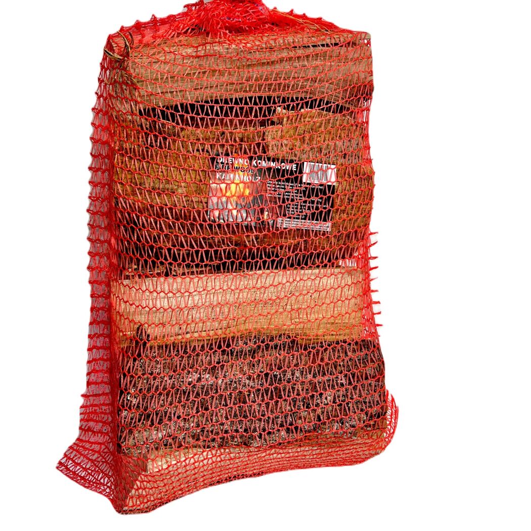 Netz voller Kaminholz