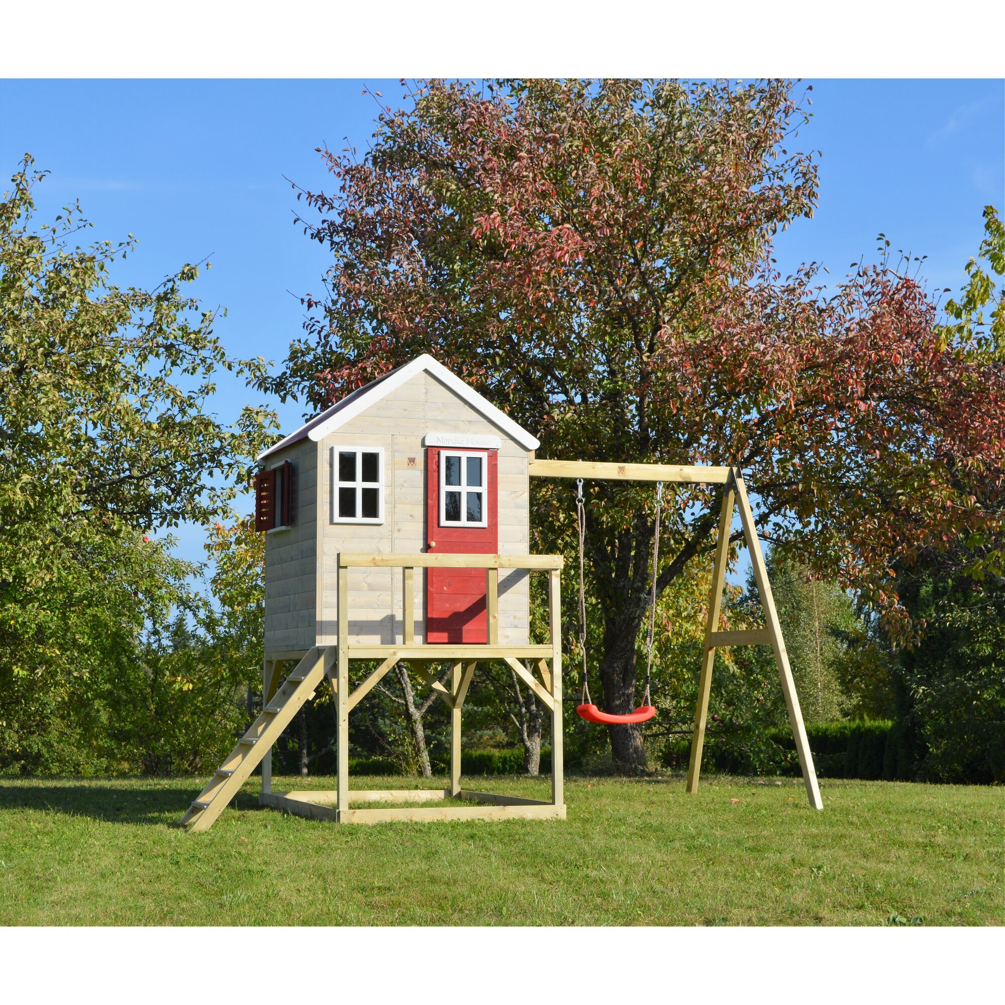 Spielhaus mit Rutsche und Schaukel