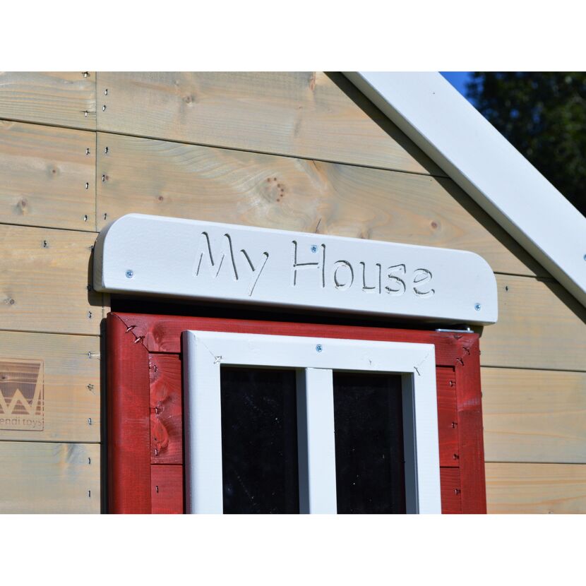 Spielhaus mit Schild "My House"