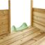 Rutsche im Spielhaus Wildnis