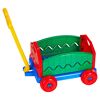Bunter Spielzeug-Bollerwagen mit Griff.