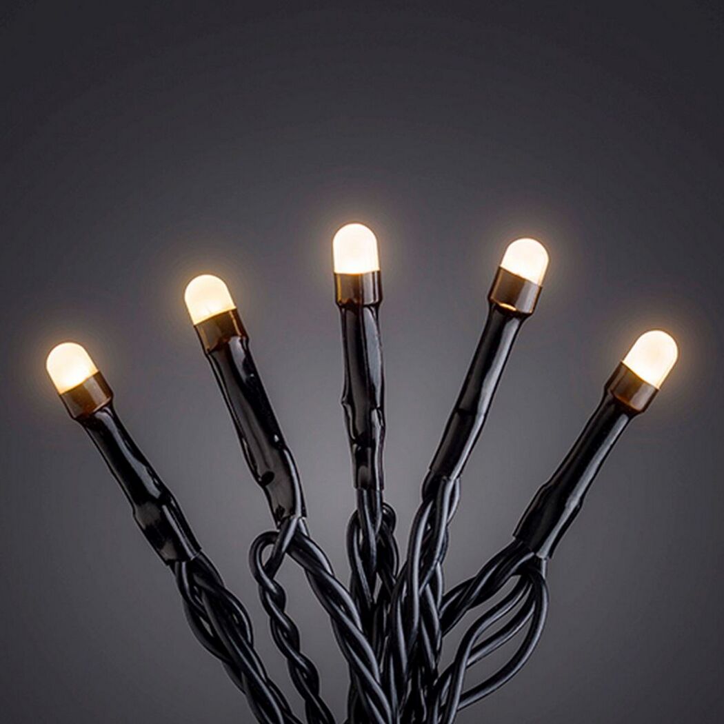Lichterkette mit fünf eingeschalteten LEDs
