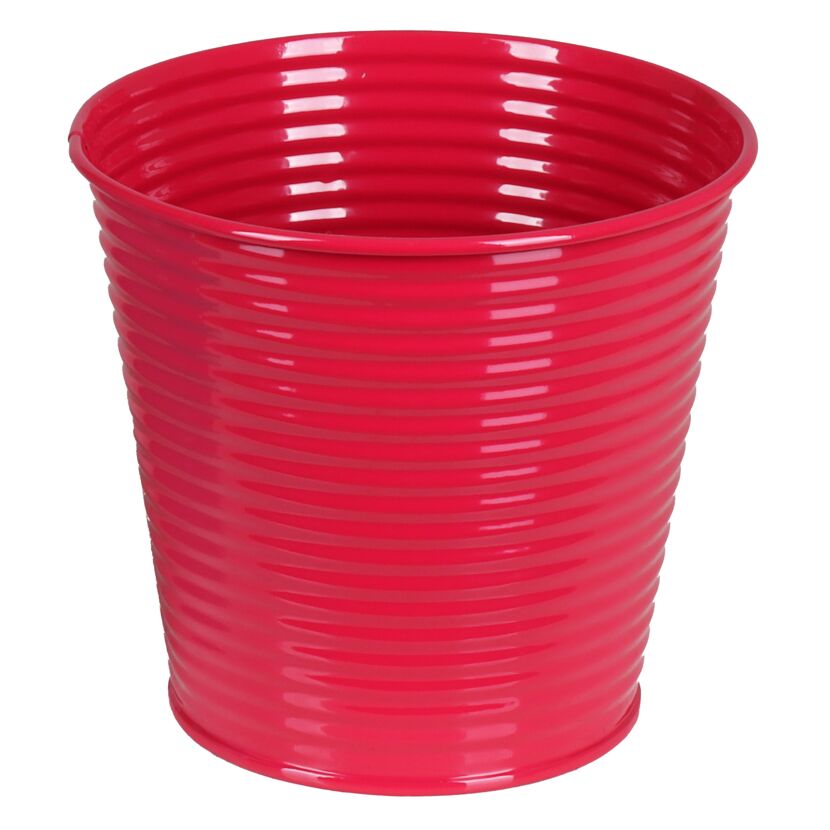 Pinkfarbener Zinktopf mit Streifenmuster.