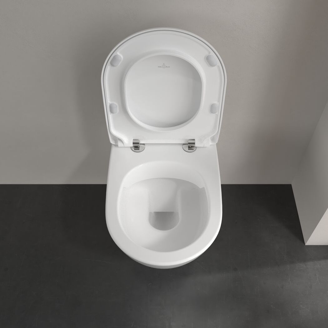 Offenes, weißes Wand-WC von Villeroy & Boch.