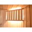 Holzlatten an der Wand einer Sauna