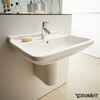 Duravit Starck 3 Waschtisch, 60 cm breit, mit Seife und Wasserhahn.