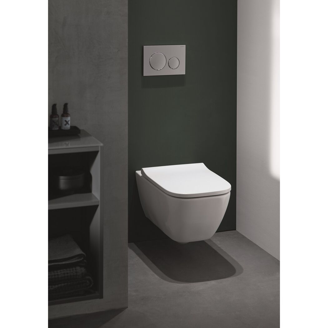 Wand-WC mit Geberit Betätigungsplatte