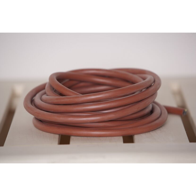 Aufgerolltes braunes Kabel