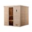 Sauna aus hellem Holz mit Glastür.