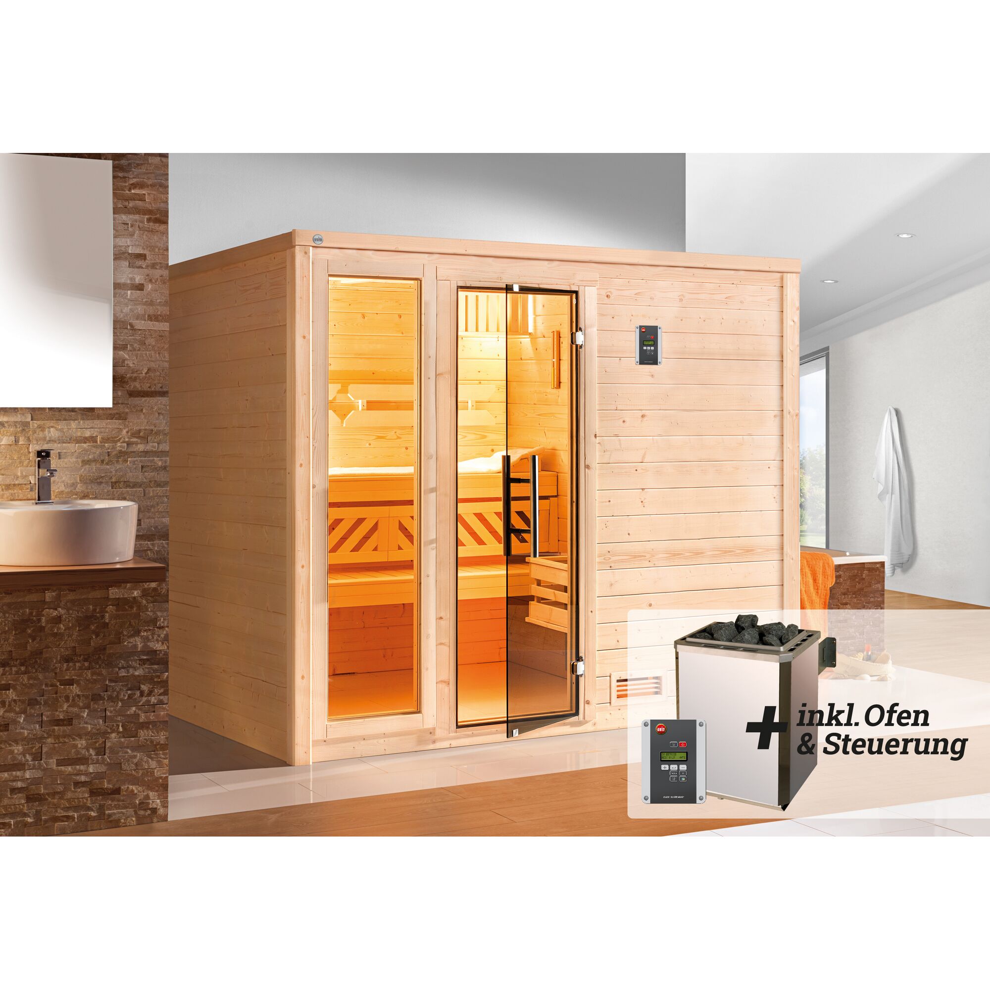 Sauna aus hellem Holz mit Saunaofen und Steuerung