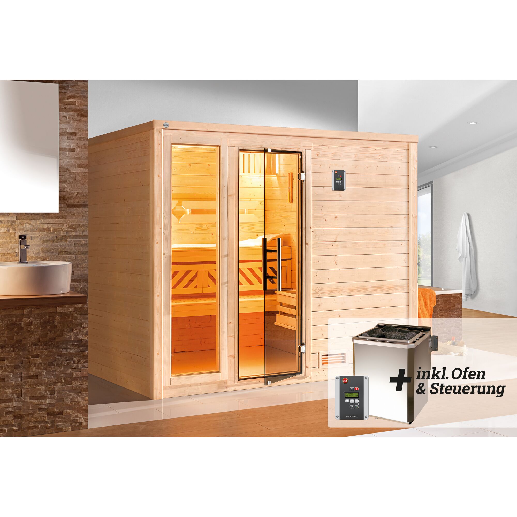 Sauna aus hellem Holz mit Saunaofen und Steuerung