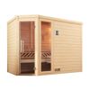 Sauna aus hellem Holz mit geöffneter Glastür