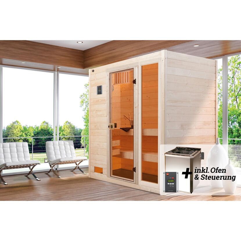 Sauna aus hellem Holz mit Saunaofen und Steuerung