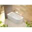 Weiße Eckbadewanne in einem Badezimmer